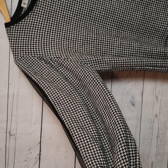 Femme Fatale Sweater with balloon sleeves - Picture 8 of 9